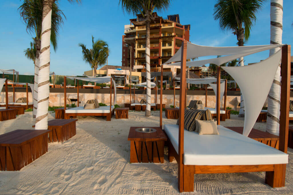 WHAT MAKES VILLA DEL PALMAR CANCUN STAND OUT AS A TOP ALL INCLUSIVE RESORT?